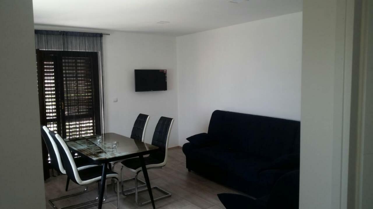 Apartmani Jadranka Водице Екстериор снимка